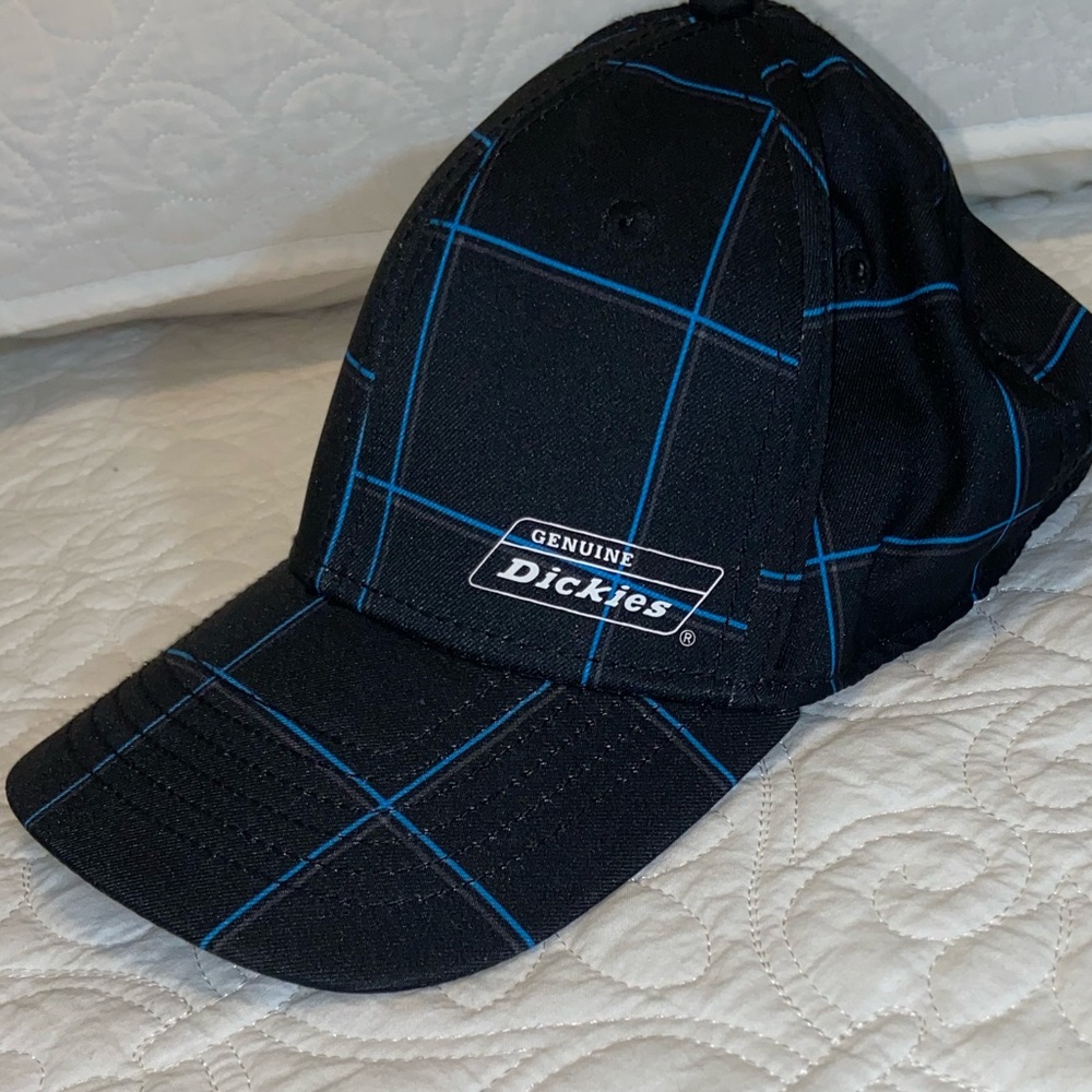 Dickies black and Blue Hat